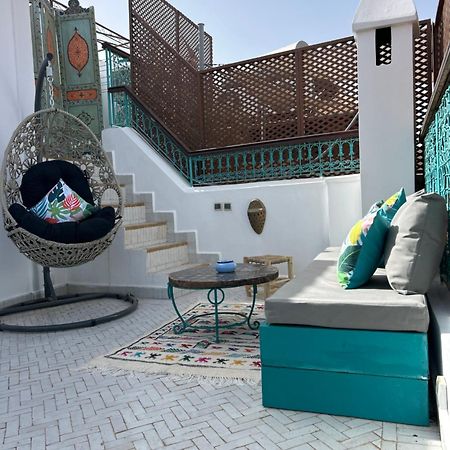 Riad Amazing Amazigh Avec Jacuzzi Petit Dejeuner Compris Avec Aussi Chambres Familiales Pres De La Place Jemaa El Fna Marrakesh Luaran gambar