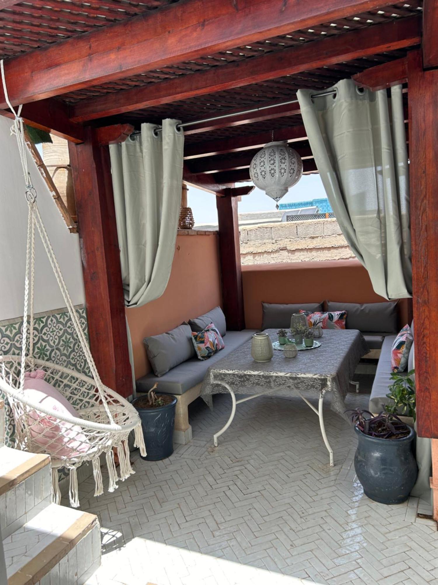 Riad Amazing Amazigh Avec Jacuzzi Petit Dejeuner Compris Avec Aussi Chambres Familiales Pres De La Place Jemaa El Fna Marrakesh Luaran gambar