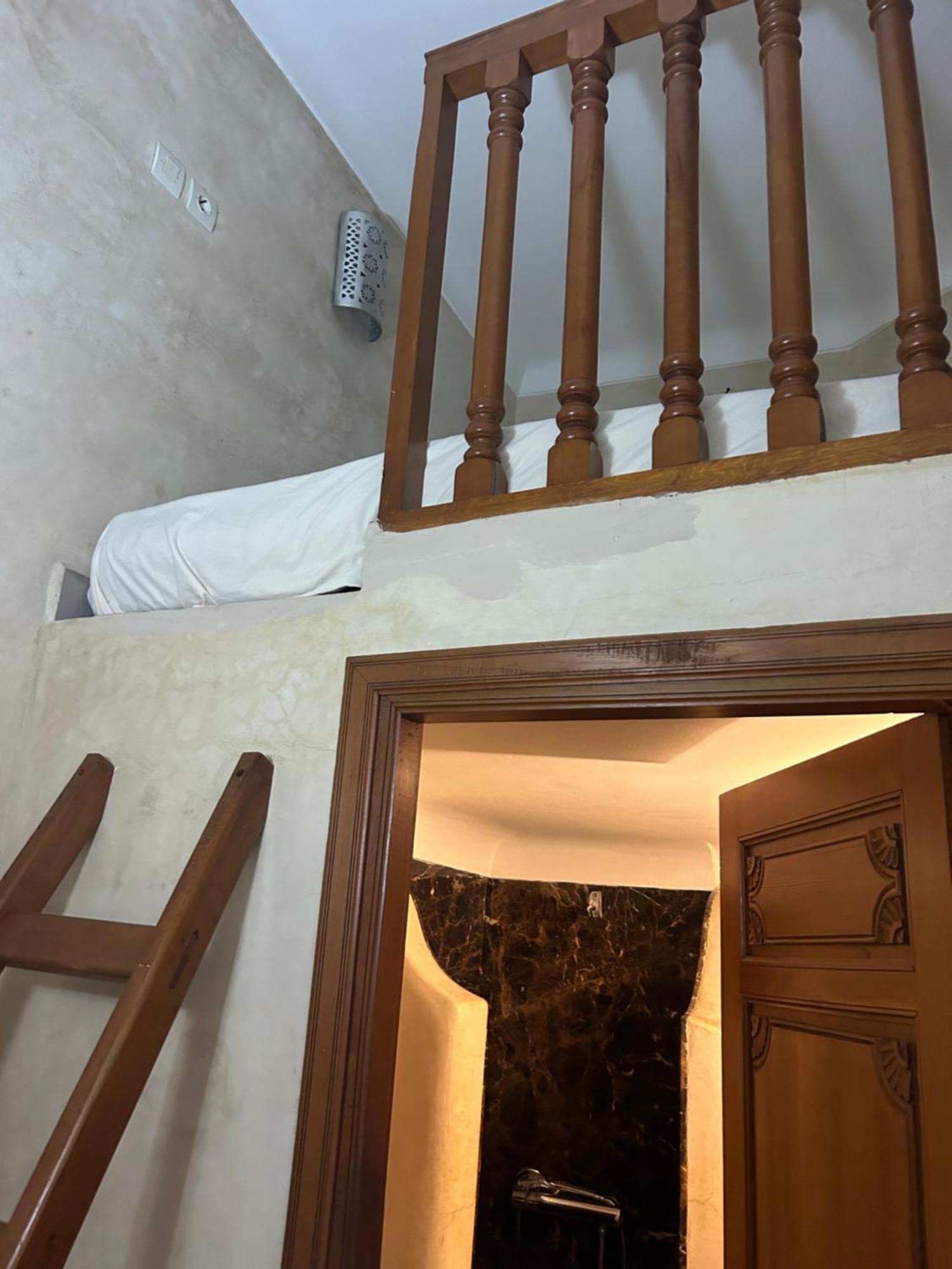 Riad Amazing Amazigh Avec Jacuzzi Petit Dejeuner Compris Avec Aussi Chambres Familiales Pres De La Place Jemaa El Fna Marrakesh Luaran gambar