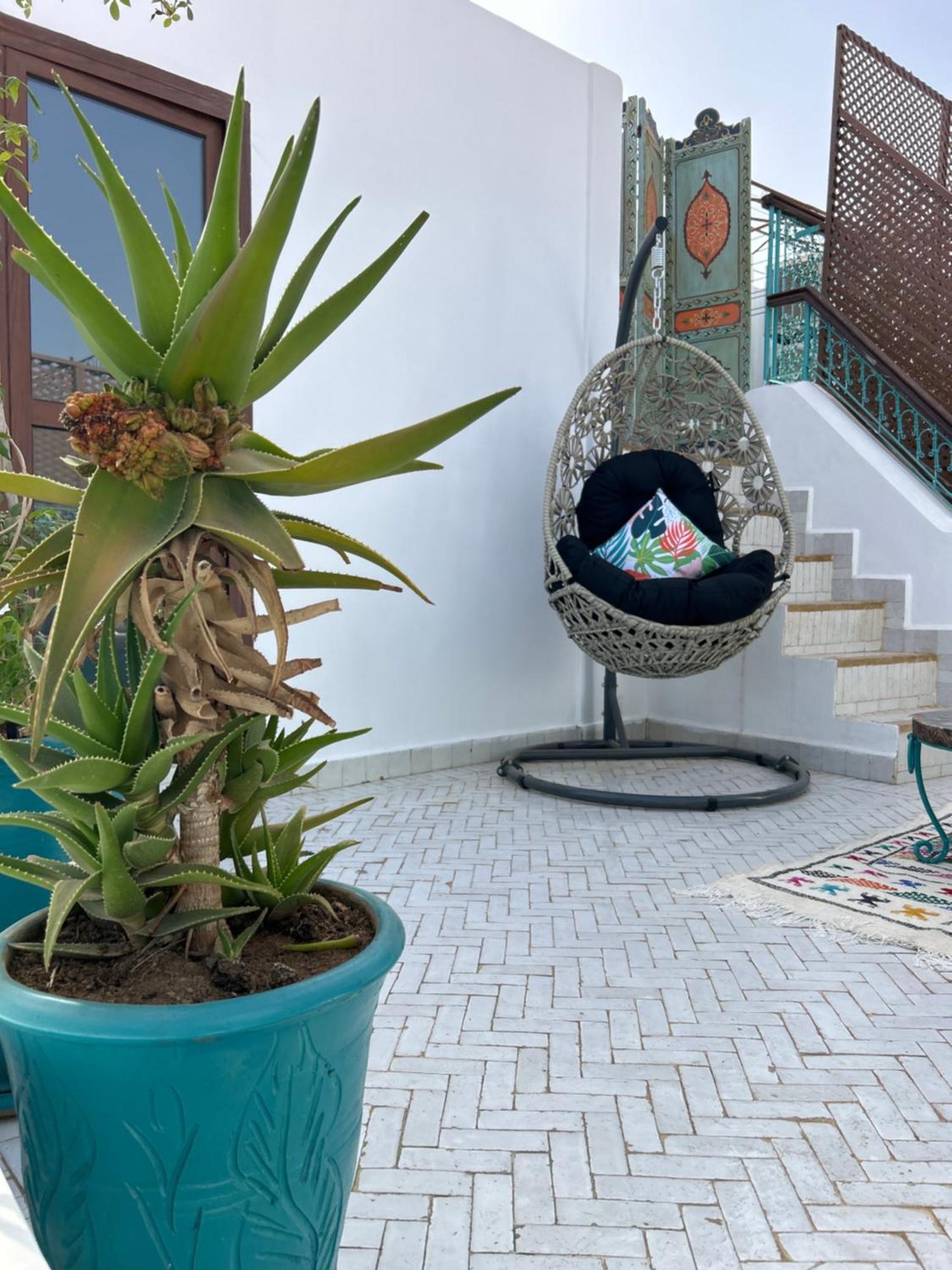 Riad Amazing Amazigh Avec Jacuzzi Petit Dejeuner Compris Avec Aussi Chambres Familiales Pres De La Place Jemaa El Fna Marrakesh Luaran gambar